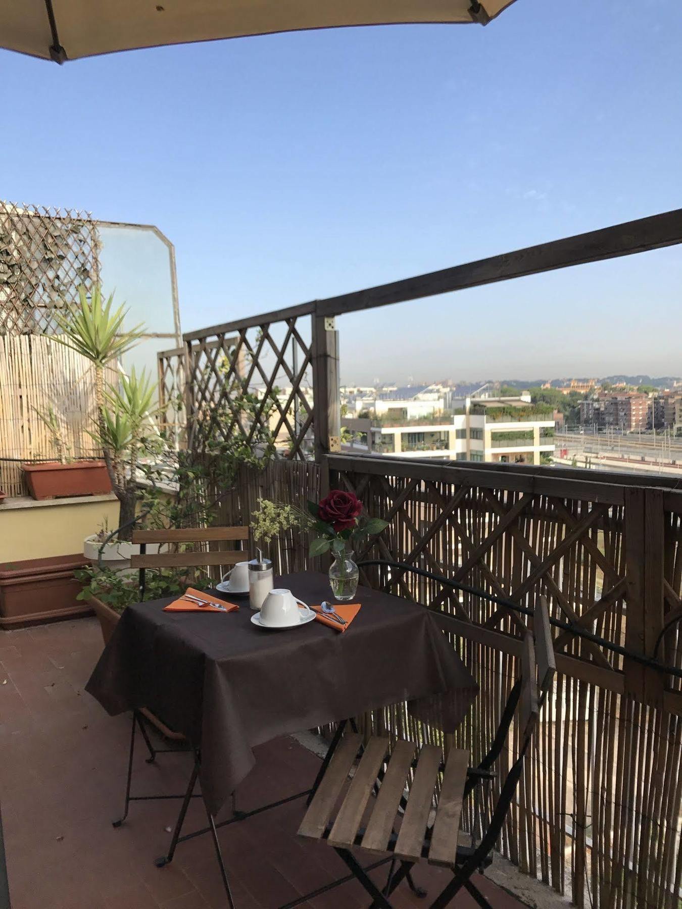 Atticoromantica Bed & Breakfast Roma